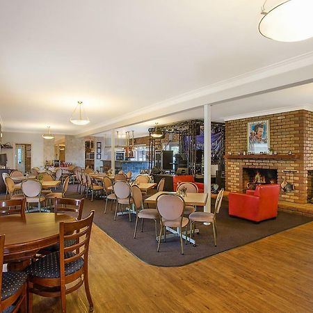 Gateway Motor Inn Варрнамбул Экстерьер фото