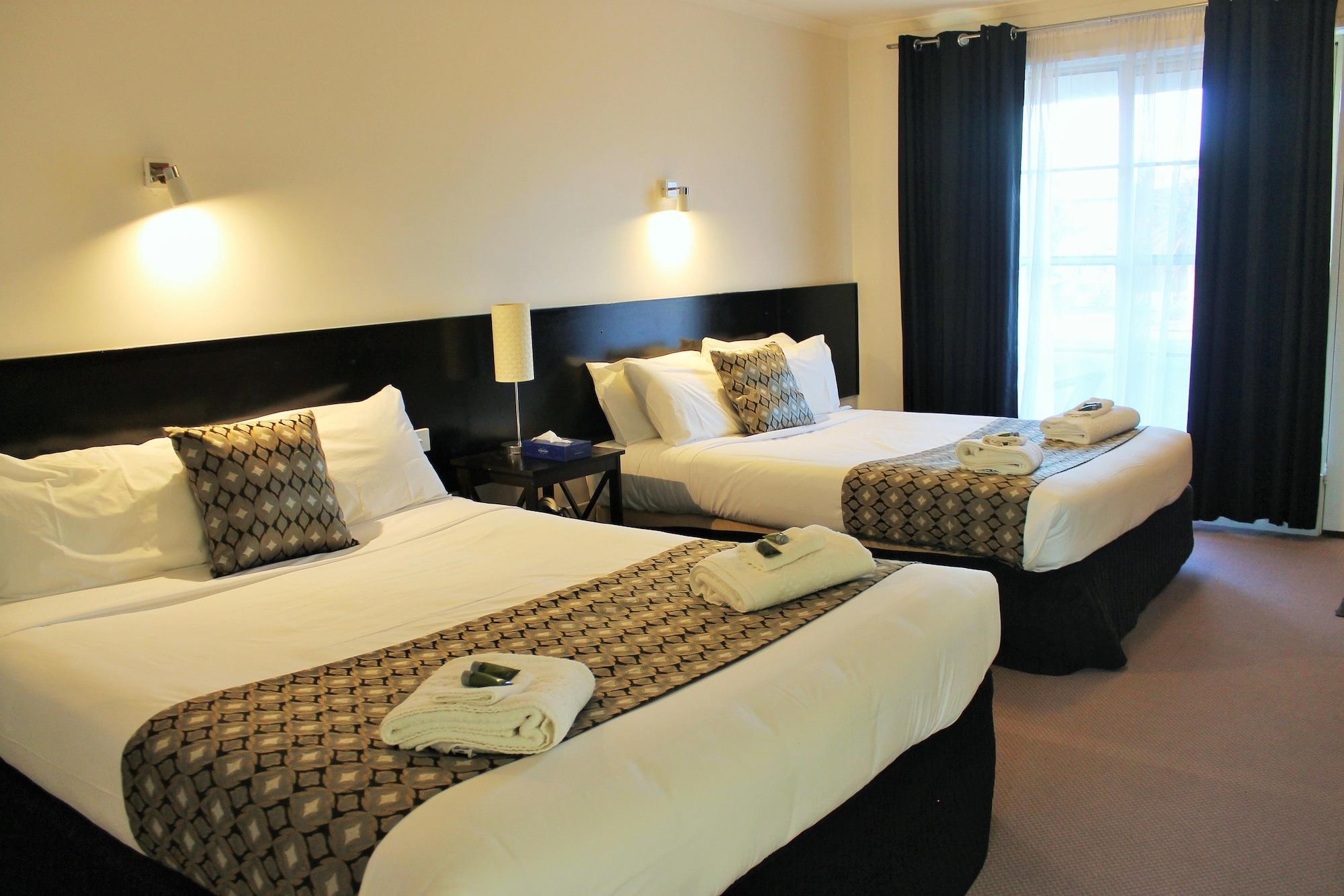 Gateway Motor Inn Варрнамбул Экстерьер фото