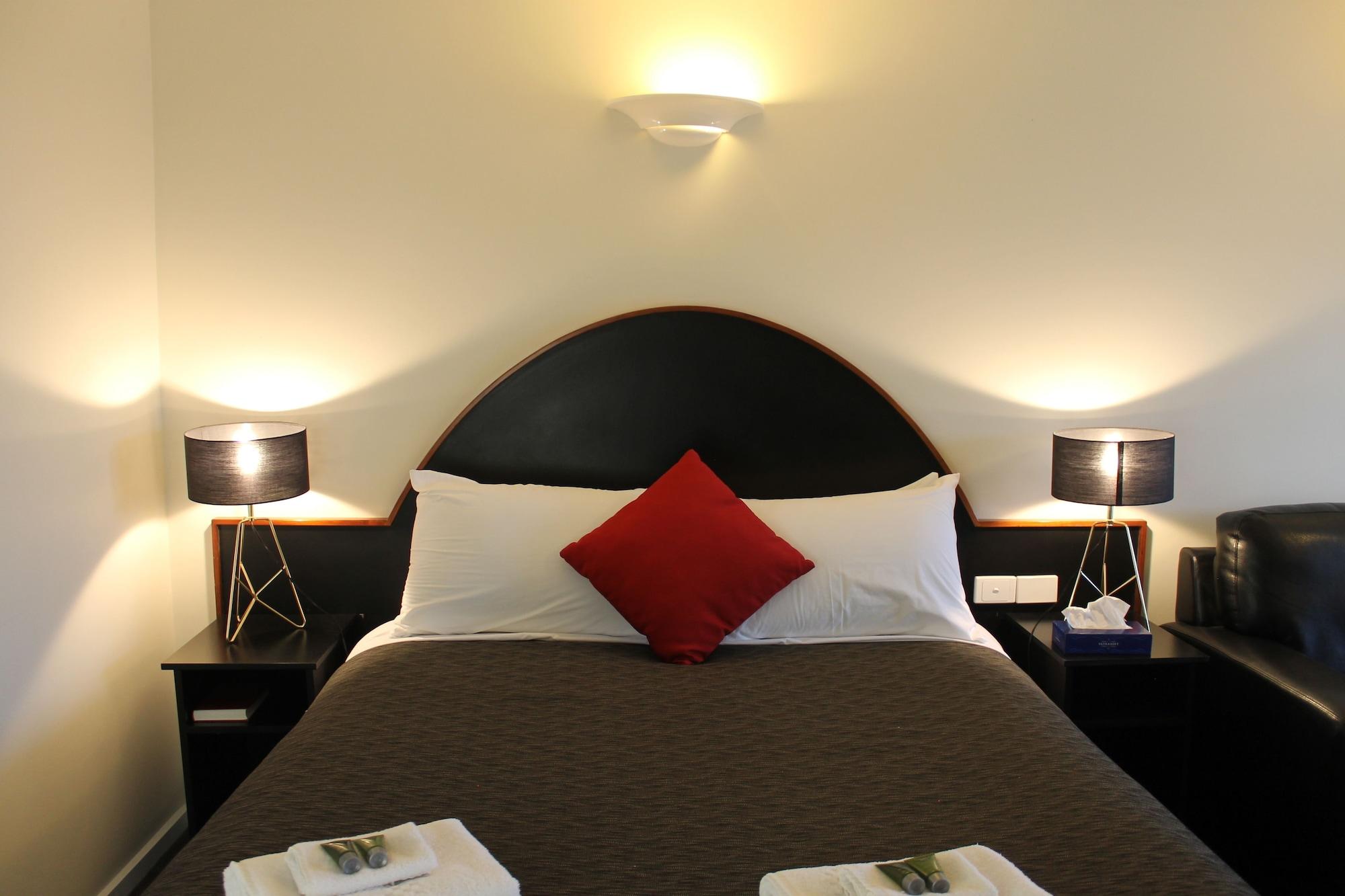 Gateway Motor Inn Варрнамбул Экстерьер фото