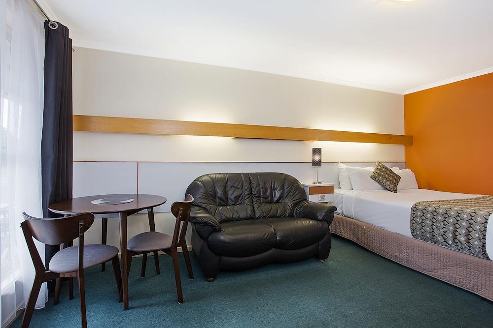 Gateway Motor Inn Варрнамбул Экстерьер фото