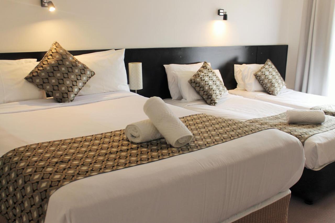 Gateway Motor Inn Варрнамбул Экстерьер фото