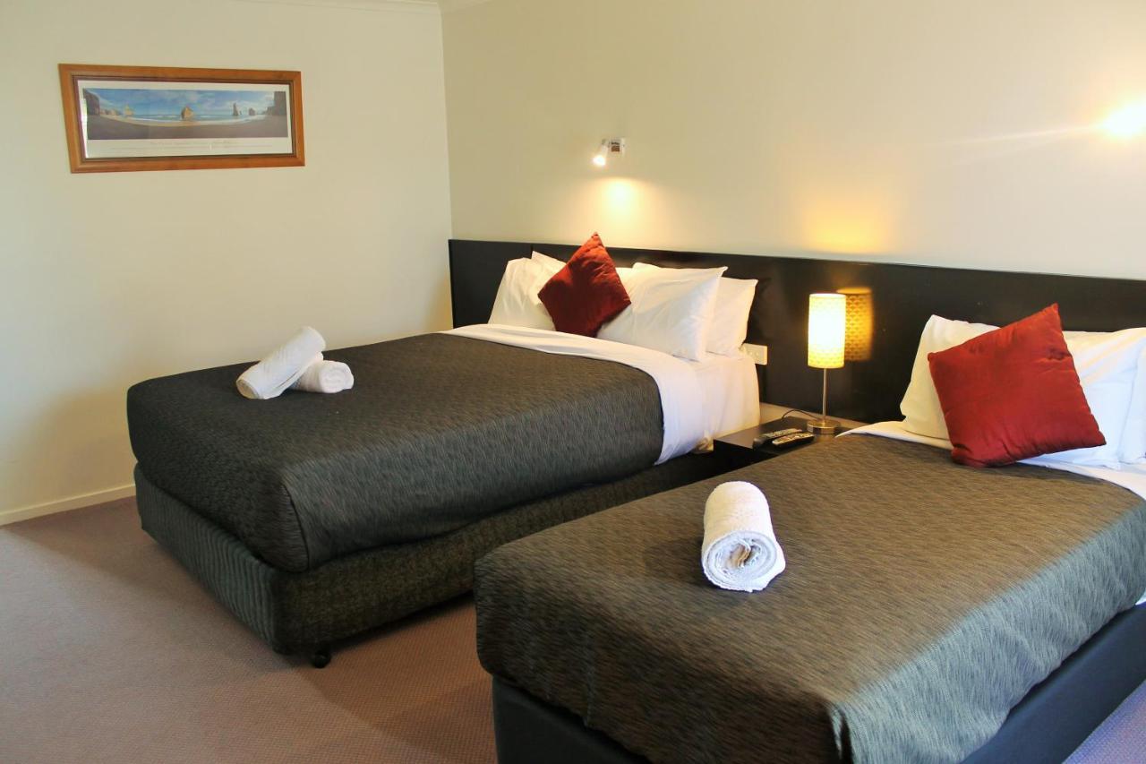 Gateway Motor Inn Варрнамбул Экстерьер фото